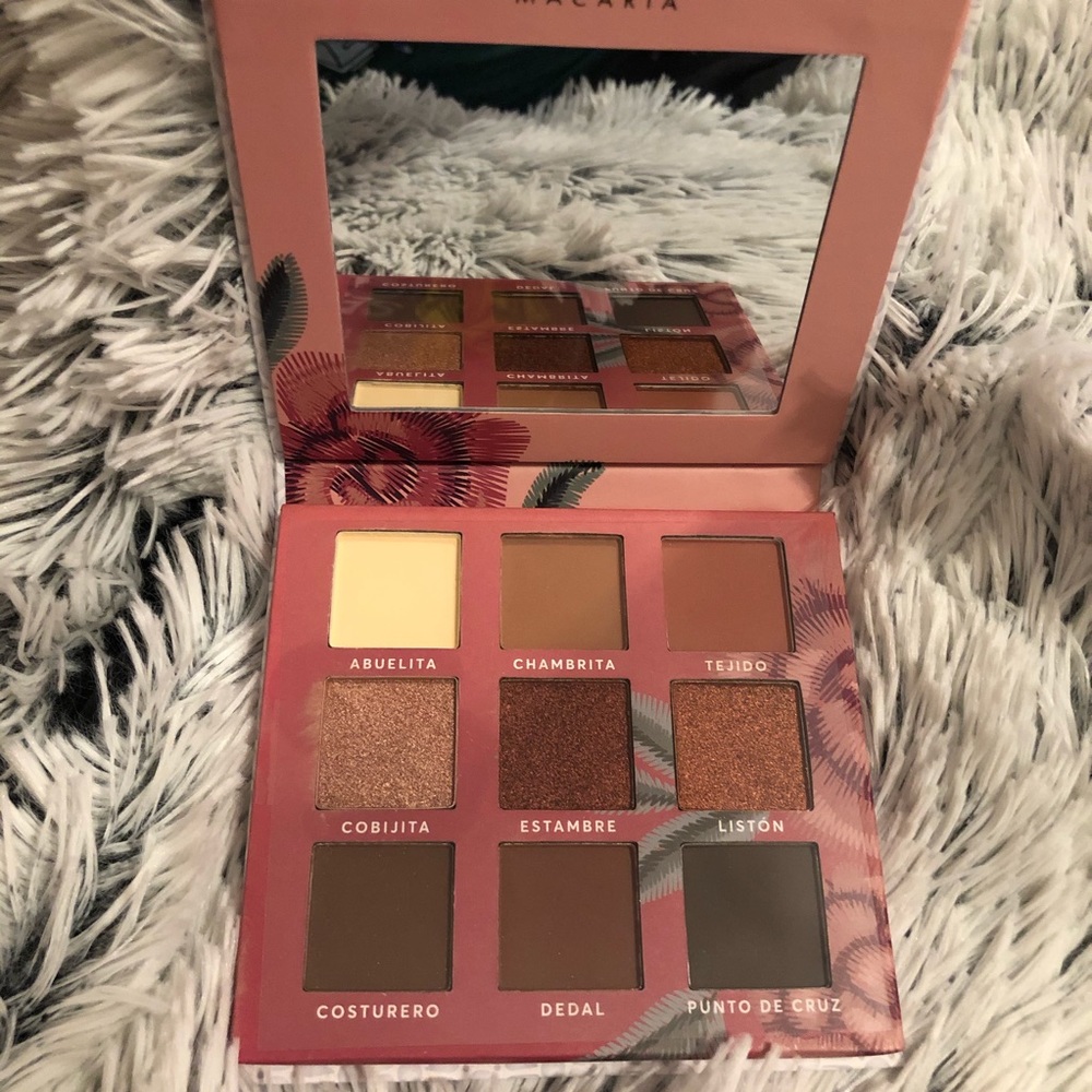 Macaria Bordado eyeshadow palette
